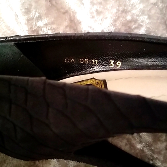 Christian Dior Heels - Picture 4 of 10